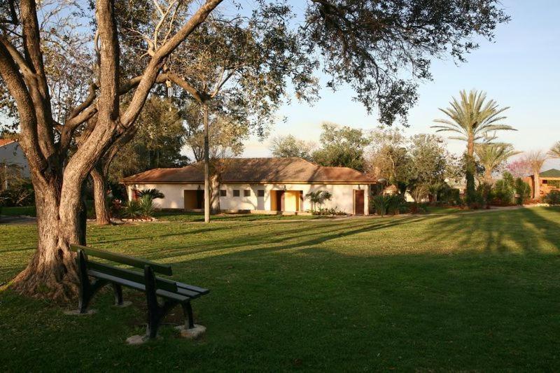 Nir Etzion Resort Ein Hod Esterno foto